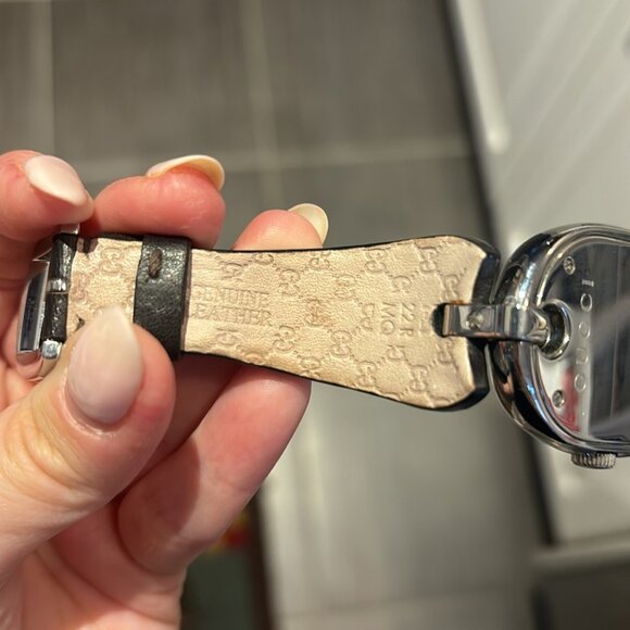 Stunning Authentic Gucci Marina Chain Watch with Box - Picture 9 of 16